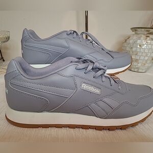 Excellent condition Reebok Womens Ortholite sneakers in sz 11 -fits like 11.5/12